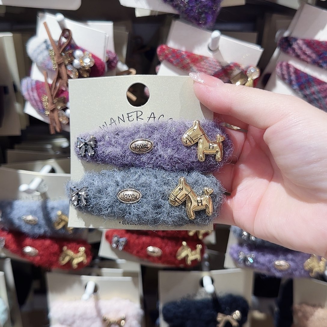 皮质非金属毛毛小马拜拜