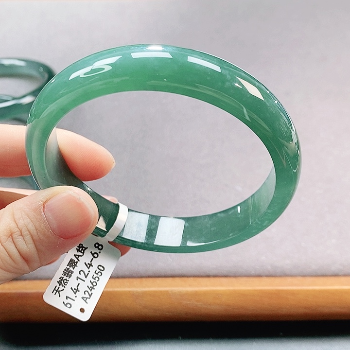 【闪购商品】翡翠手镯（圆镯）未镶嵌