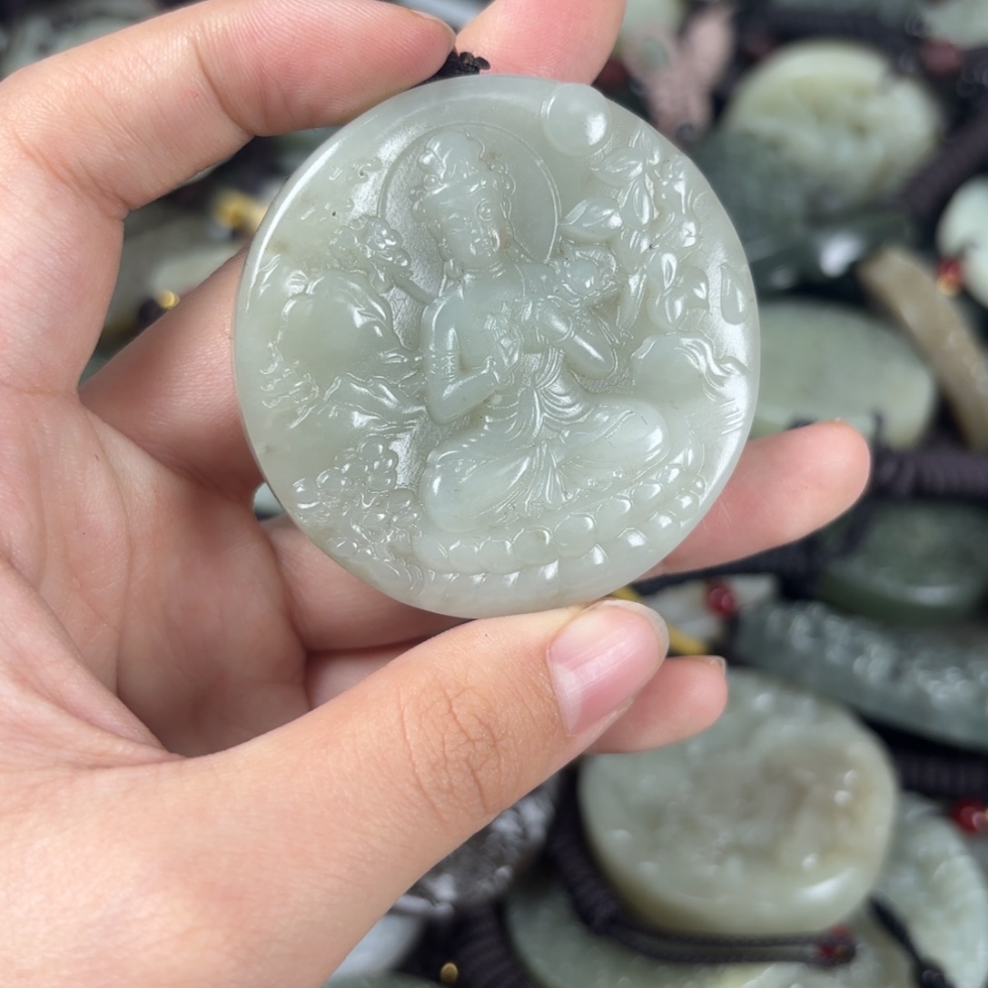 和田玉颈饰未镶嵌