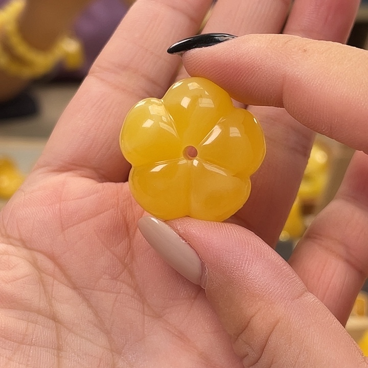 琥珀未镶嵌珠宝奇石h6