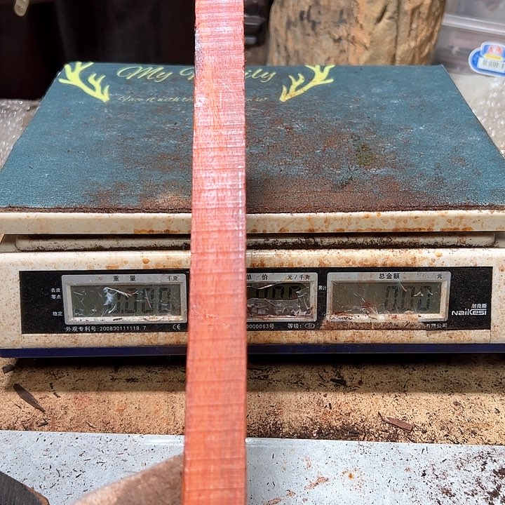 檀香紫檀（小叶紫檀）最**香