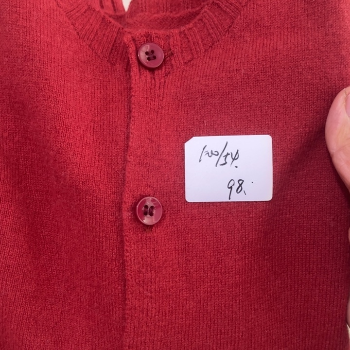 特价处理瑕疵成衣一件