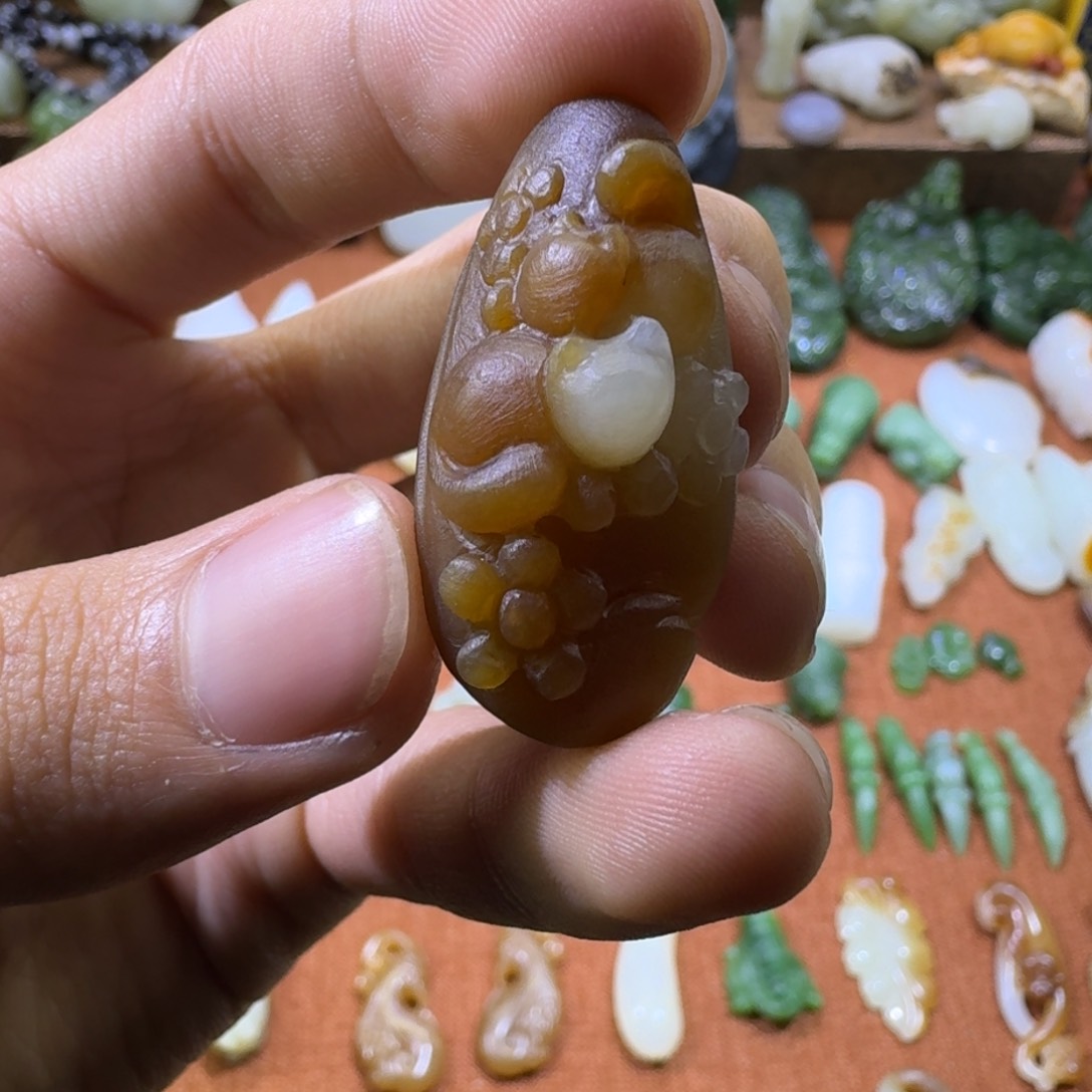 和田玉颈饰未镶嵌