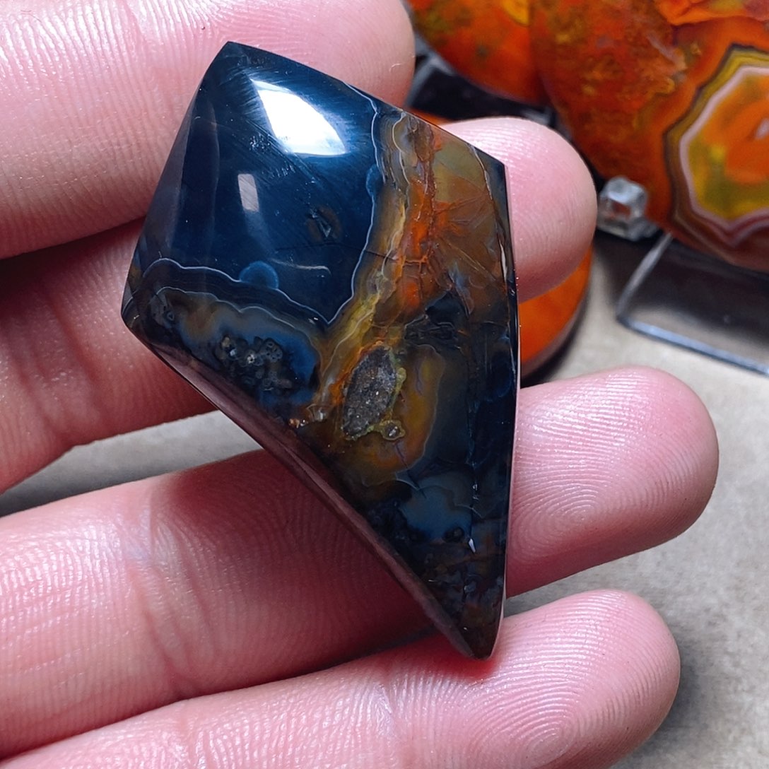 玛瑙/玉髓颈饰未镶嵌行*