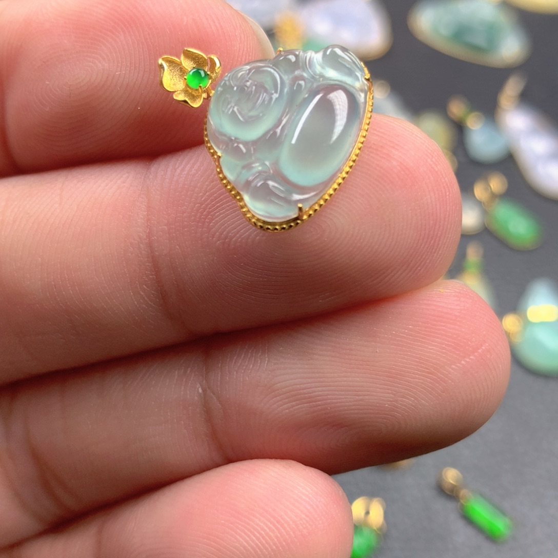 【闪购商品】颈饰18K金镶嵌翡翠翡翠