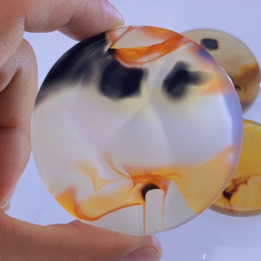 玛瑙/玉髓颈饰未镶嵌庄**蝶