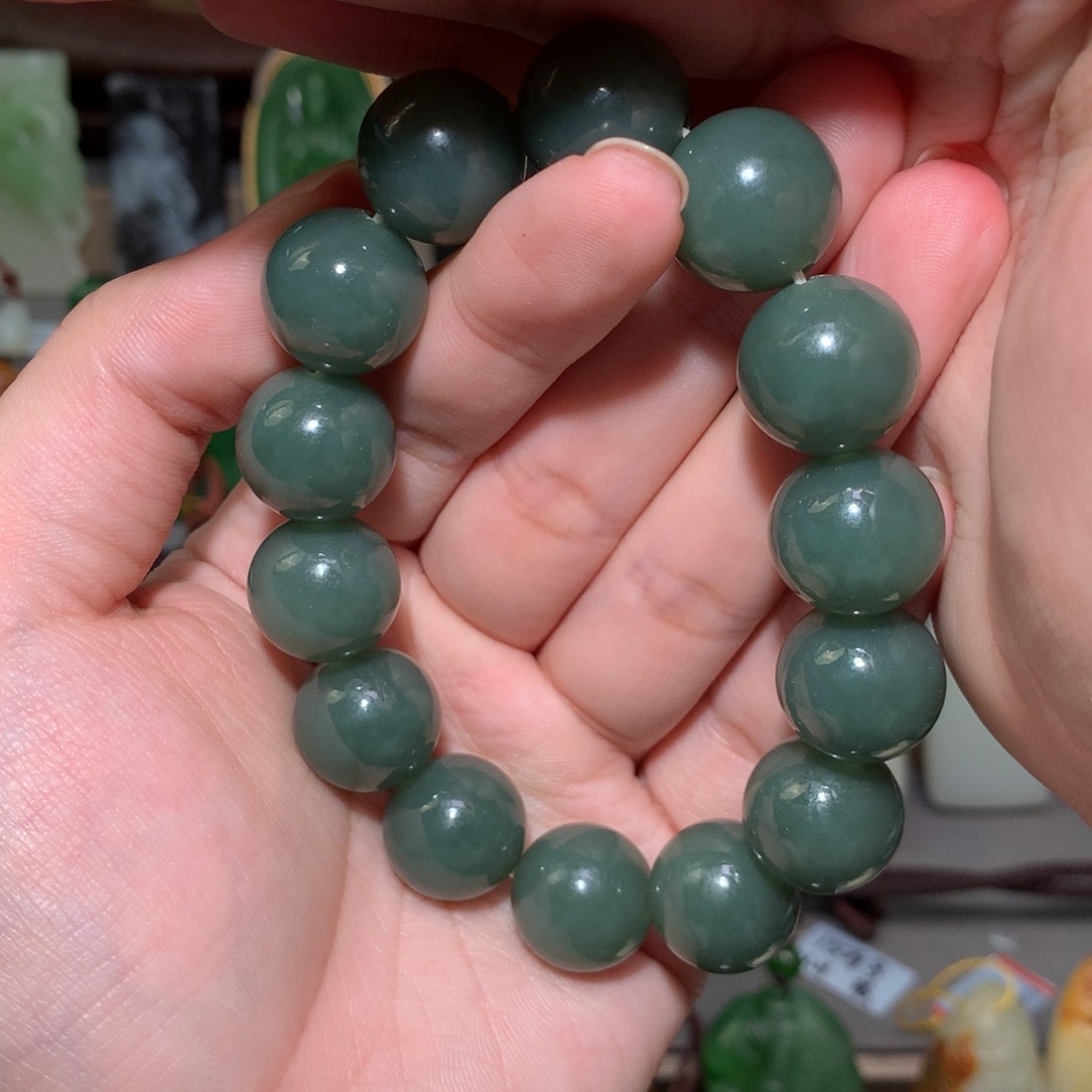 和田玉吊坠未镶嵌