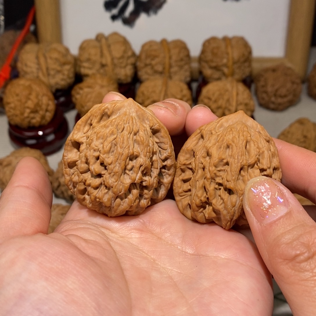 文玩核桃把件39尺麦穗虎头