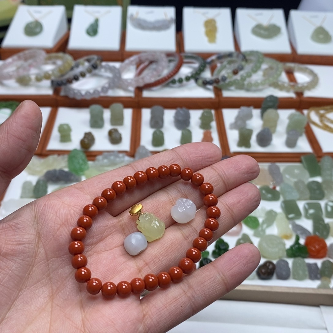 和田玉颈饰未镶嵌?*…