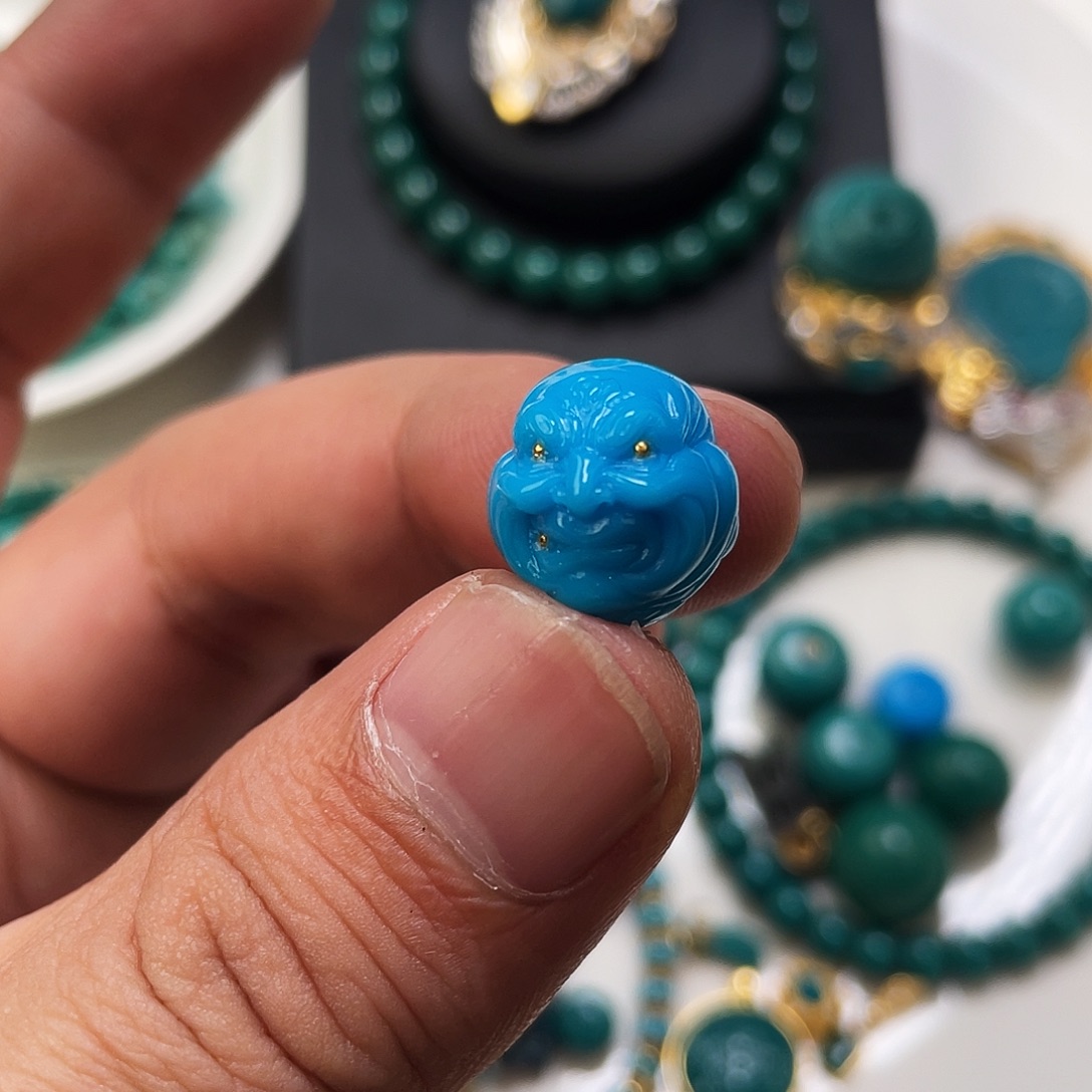 绿松石未镶嵌珠宝奇石