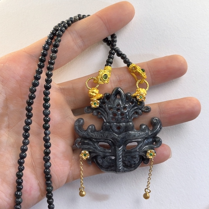 翡翠吊坠(赠链)未镶嵌代编织