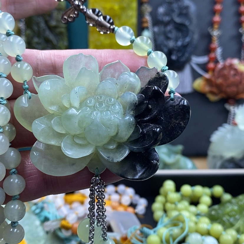 【闪购商品】未镶嵌蛇纹石玉吊坠