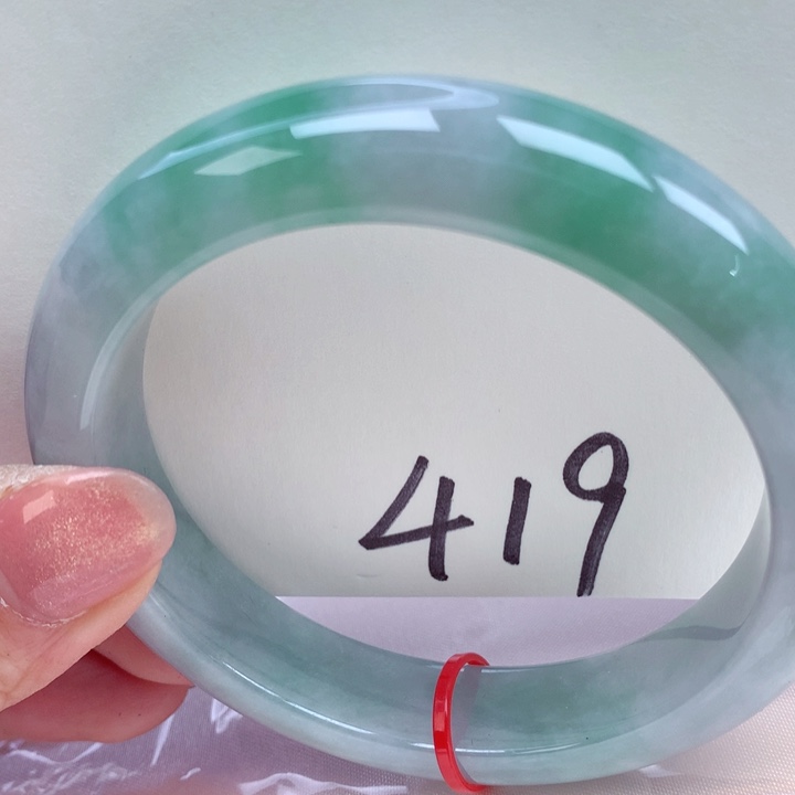 翡翠手镯未镶嵌翡翠