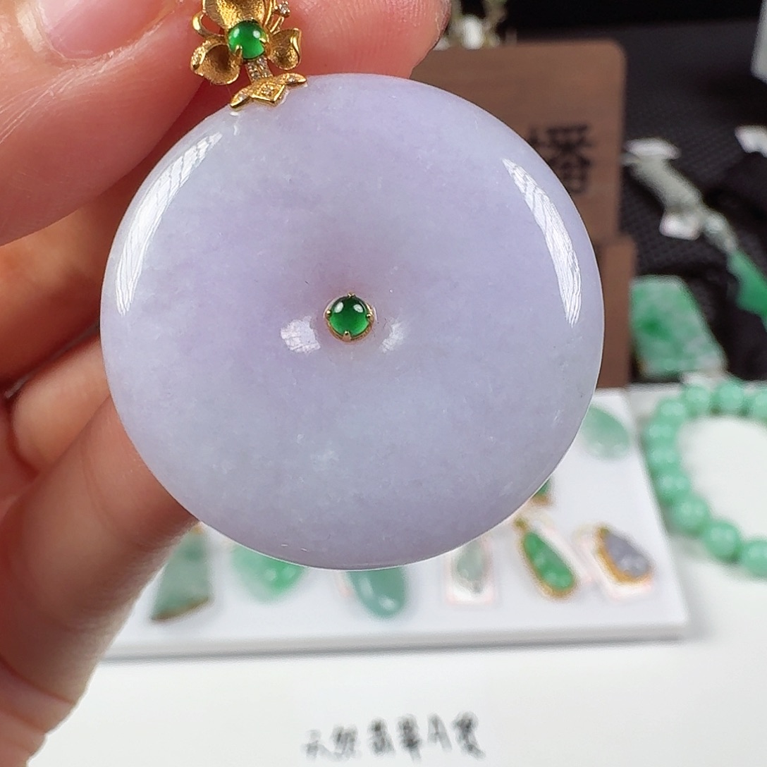 翡翠18K金镶嵌颈饰