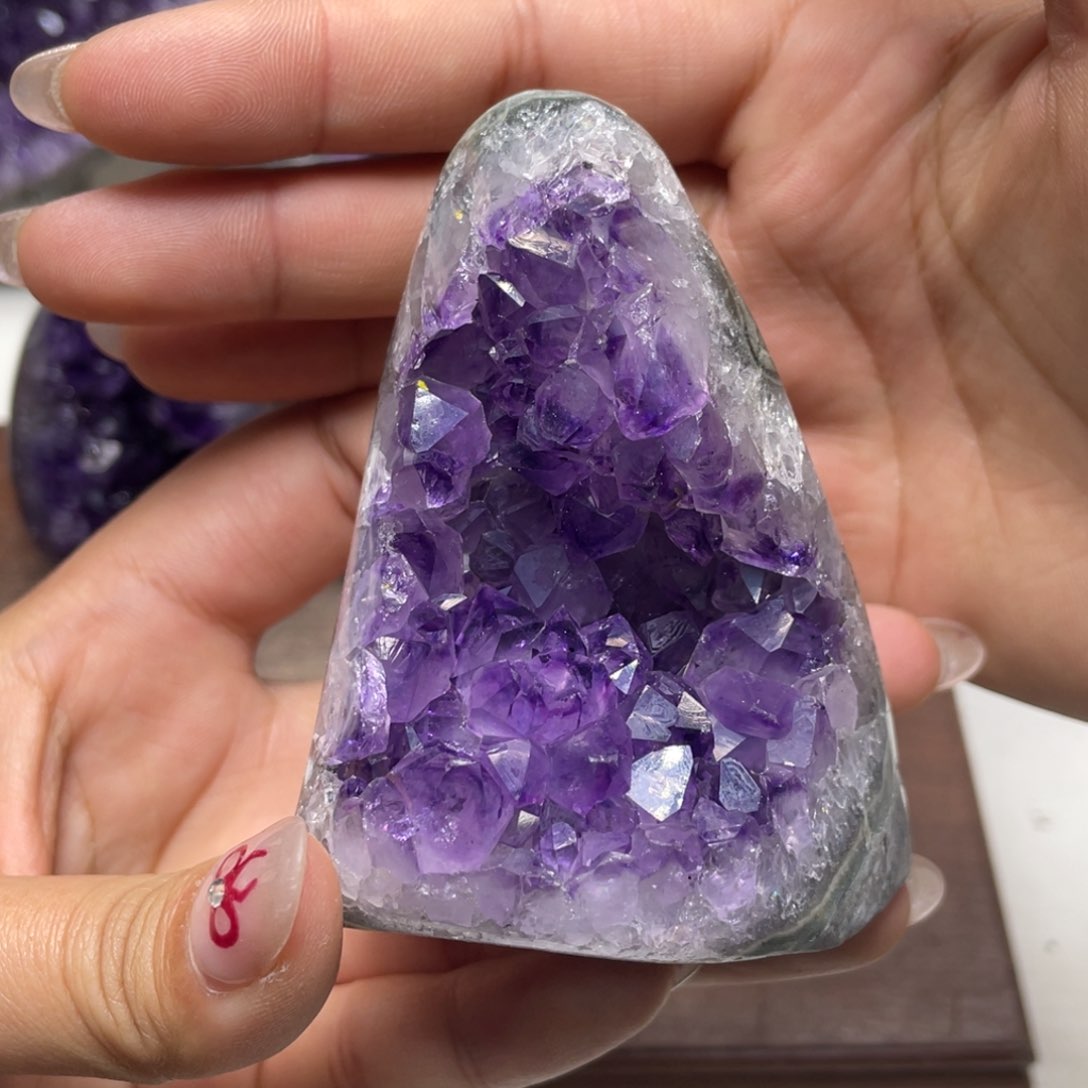 紫晶大型摆件（非配饰）未镶嵌
