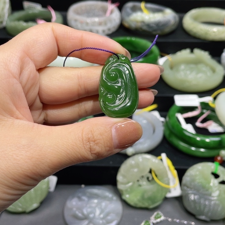 和田玉吊坠未镶嵌