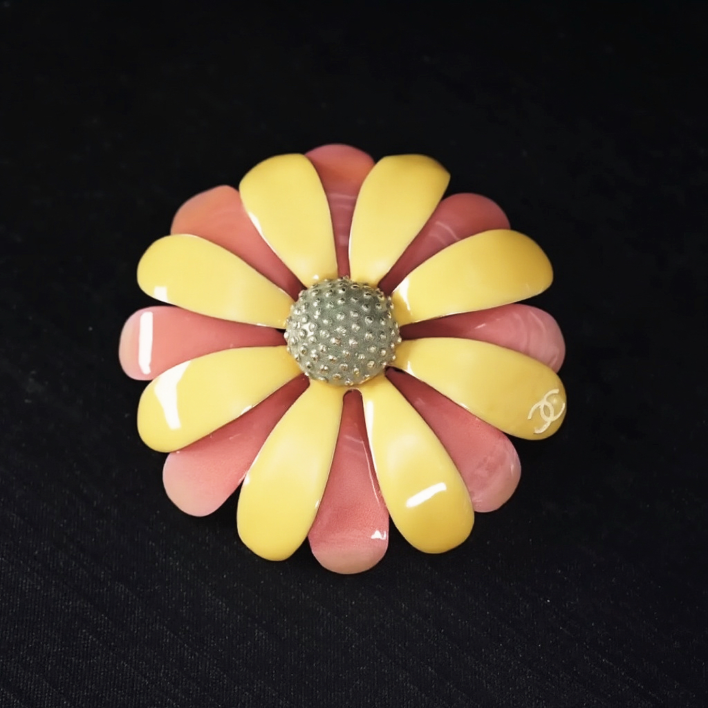 Chanel古巴珐琅花朵胸针