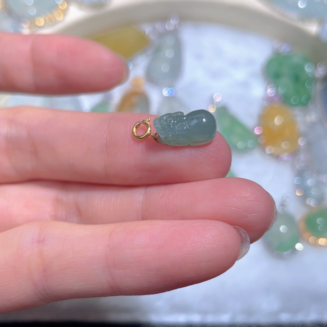 翡翠颈饰18K金镶嵌翡翠