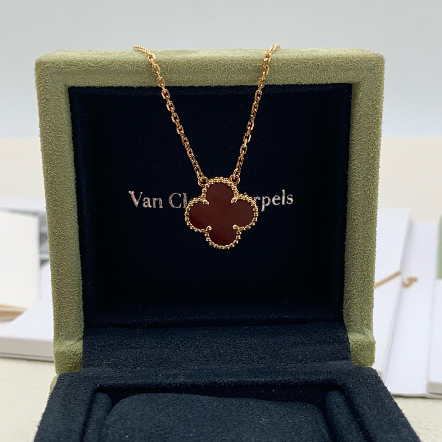 99新 梵克雅宝 中号红花 18k黄金 项链