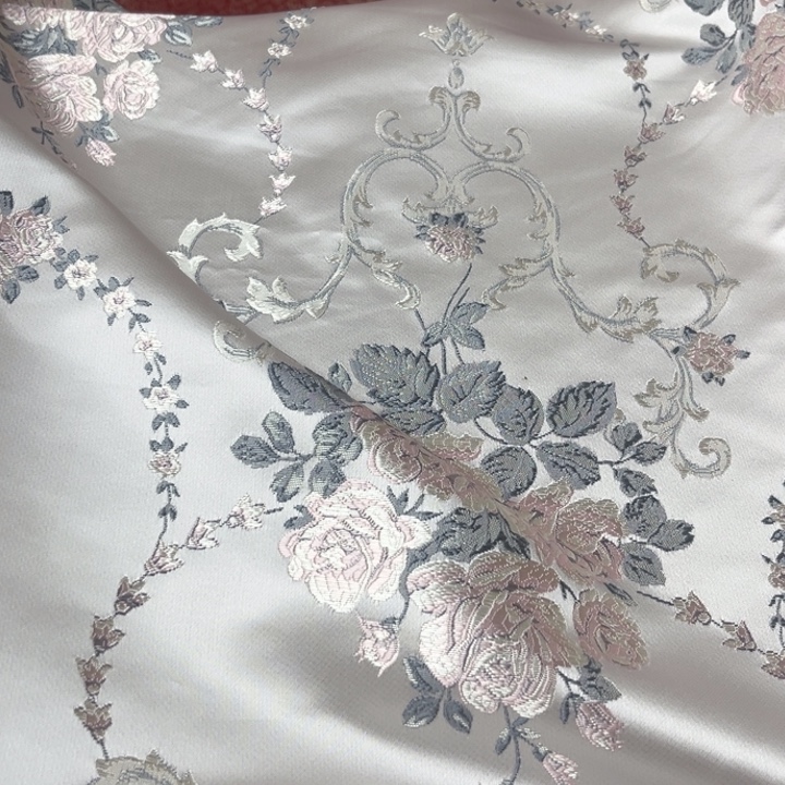 混纺灰粉提花1米。          