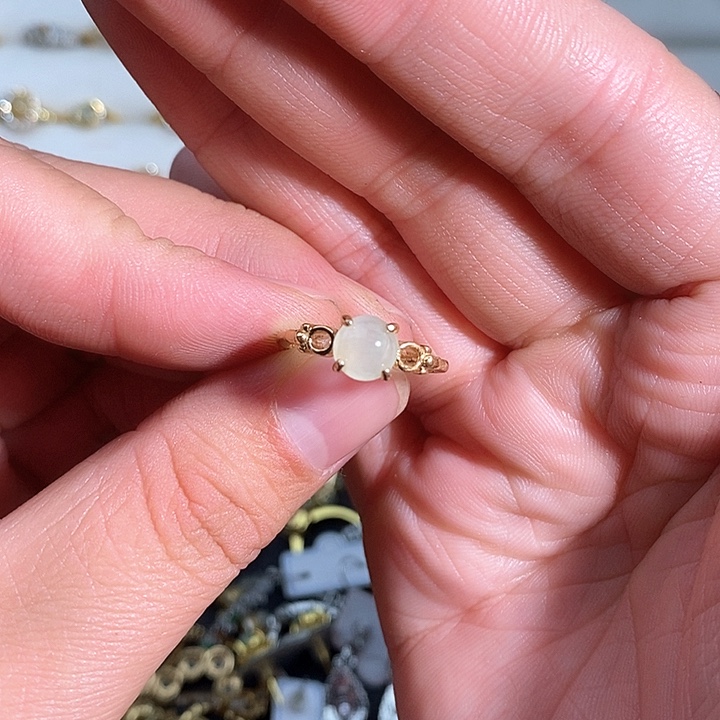 翡翠未镶嵌戒指翡翠首饰未镶嵌戒指