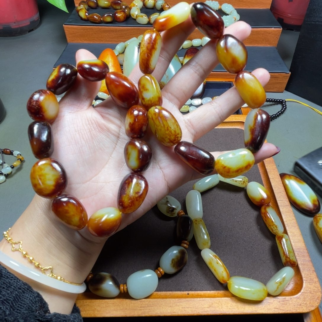 颈饰未镶嵌和田玉。****！