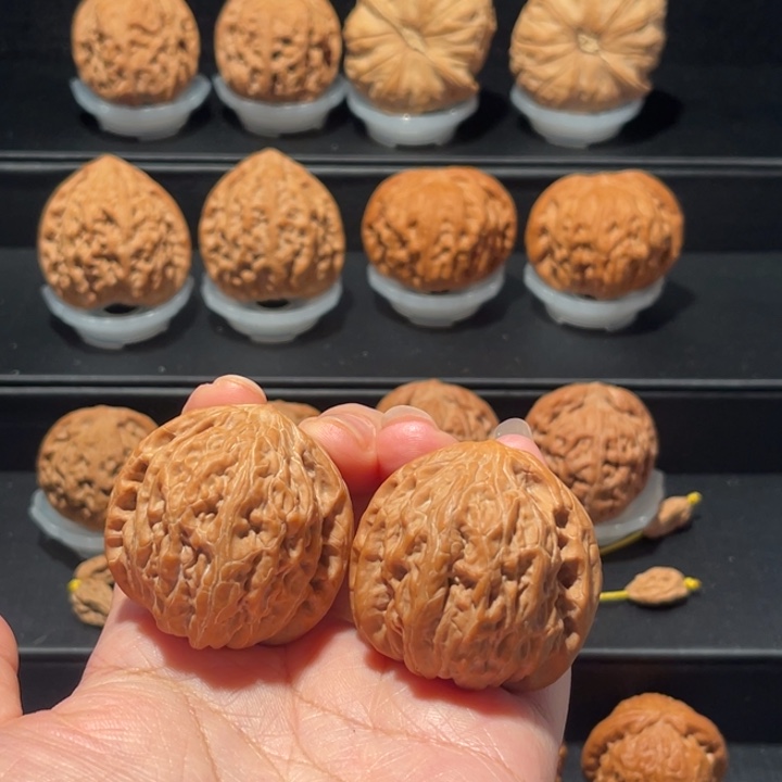 宝***哥精品，货头，40铁锤151