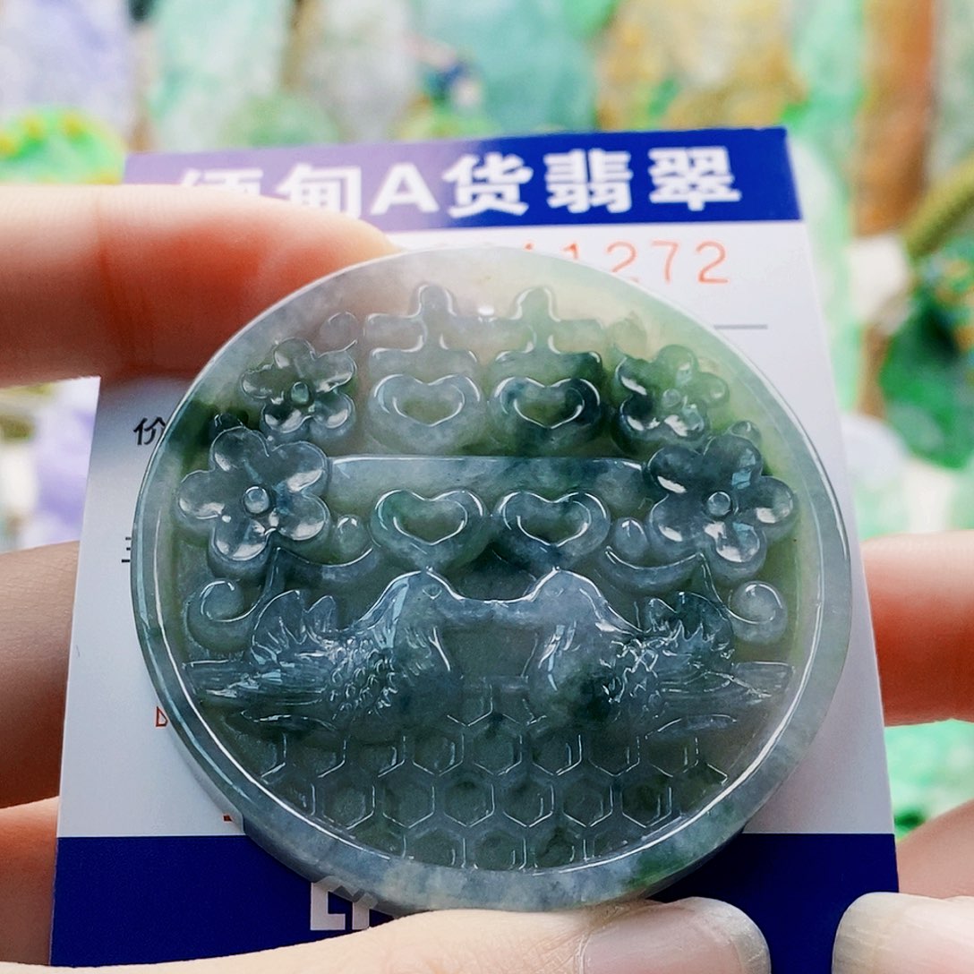 吊坠(不含链)未镶嵌翡翠