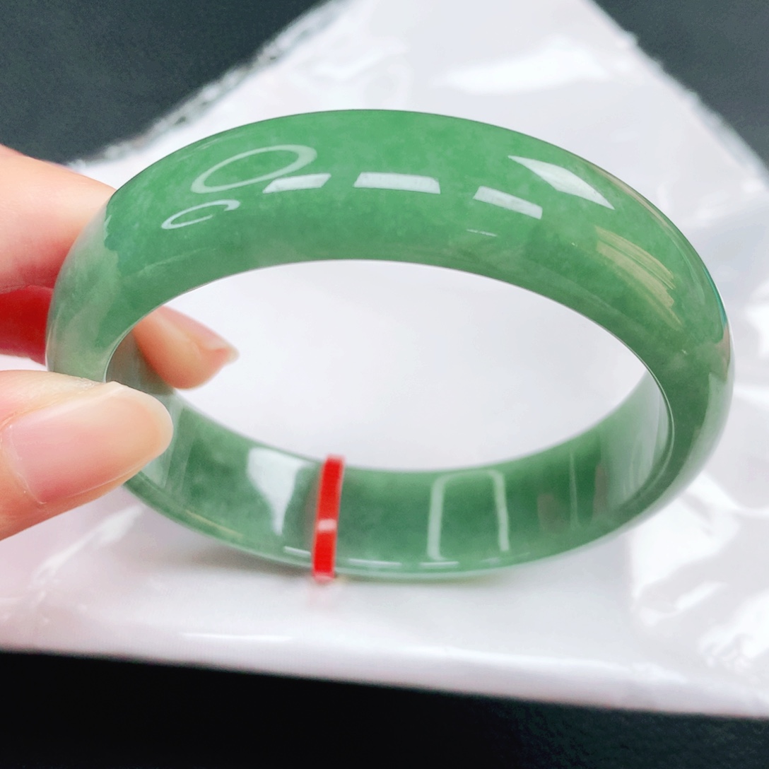 翡翠未镶嵌手镯56圈