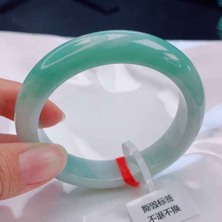 翡翠未镶嵌手镯53圈