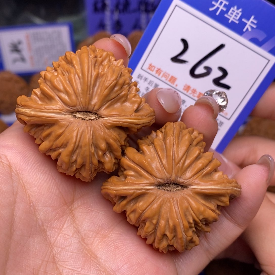 文玩核桃把件45四座楼262