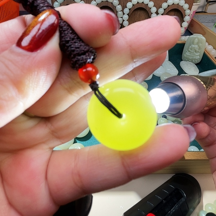 和田玉（糖玉）未镶嵌颈饰