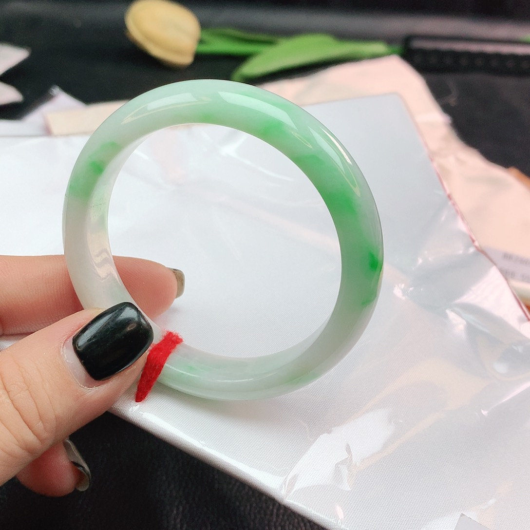 翡翠手镯未镶嵌正882448