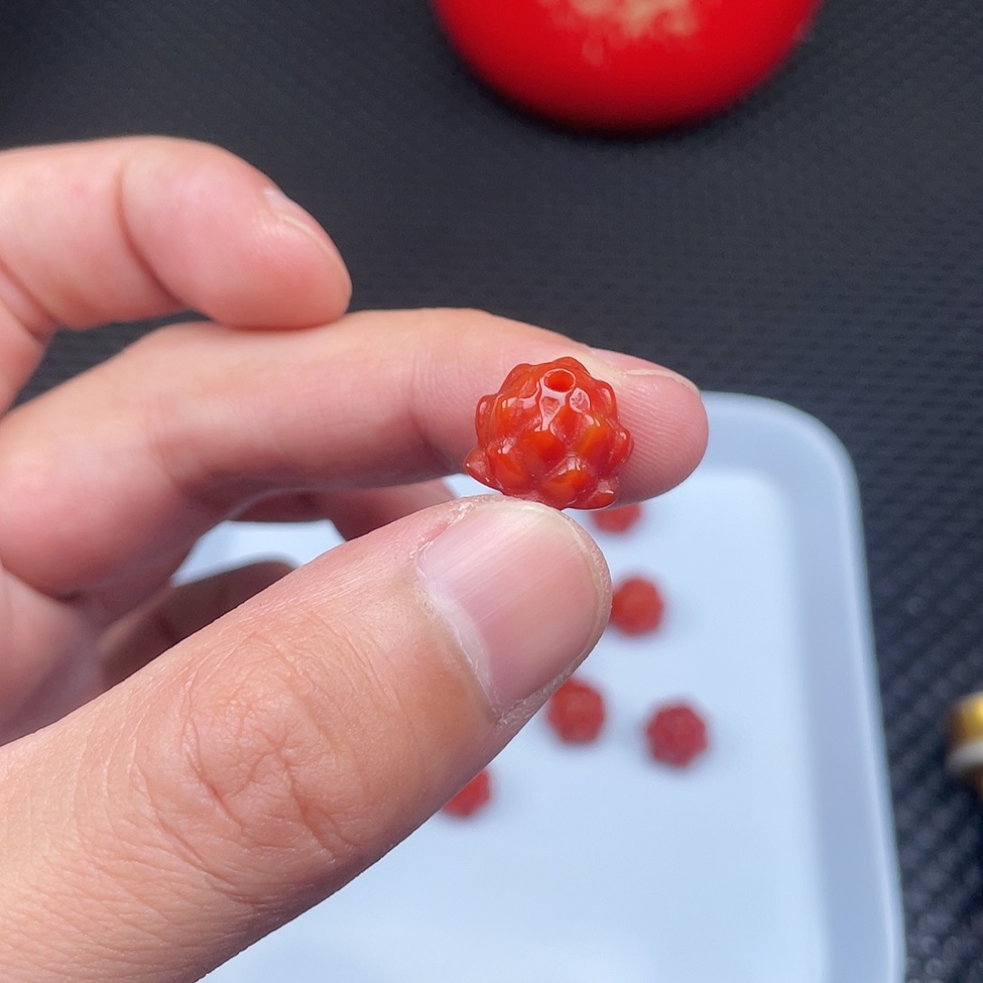 南红玛瑙11号 12*14柿子红立体莲花一颗未镶嵌