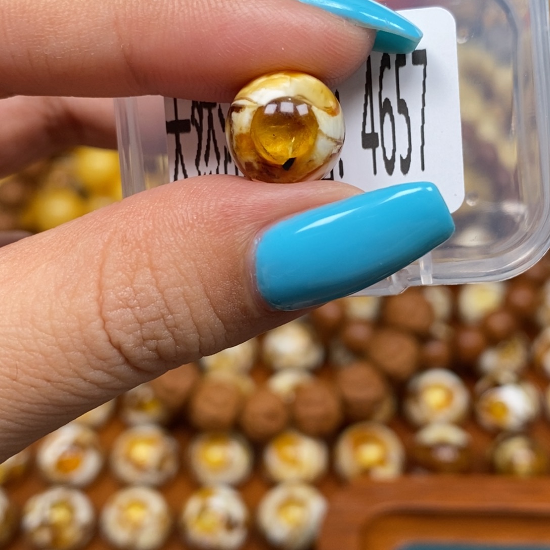 蜜蜡未镶嵌珠宝奇石4657