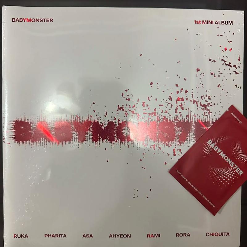 宝怪出道迷你一专辑官方正版小卡写真周边