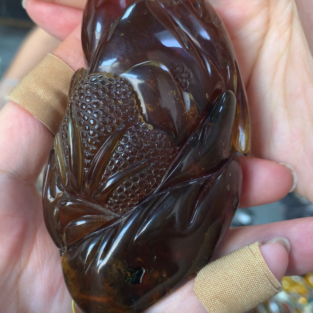 琥珀未镶嵌珠宝奇石50