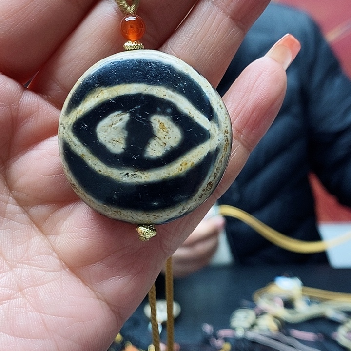 玛瑙/玉髓颈饰合金