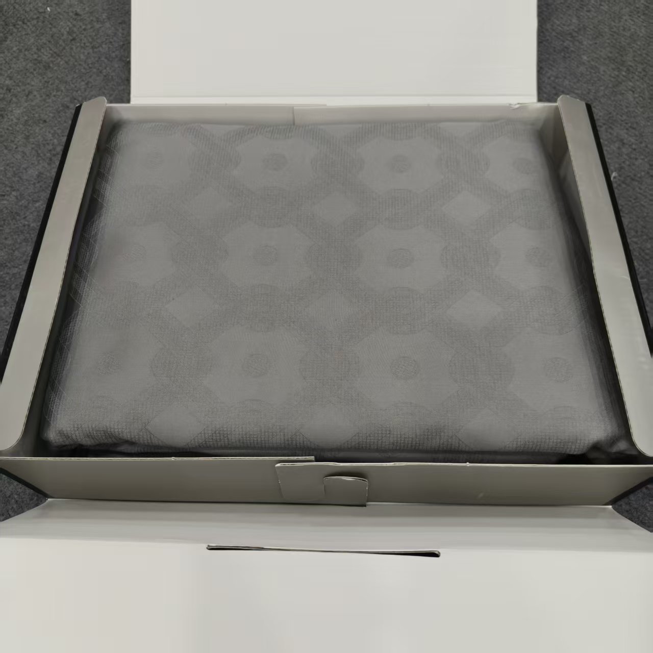 高级灰方格S级匹马棉四件套被套200*230+床单245*250+2枕套48*74