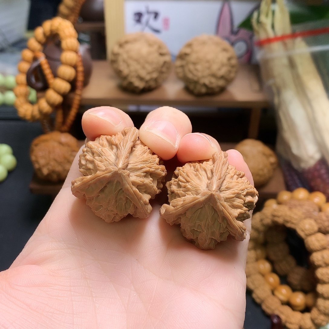 文玩核桃吊坠盘山奔