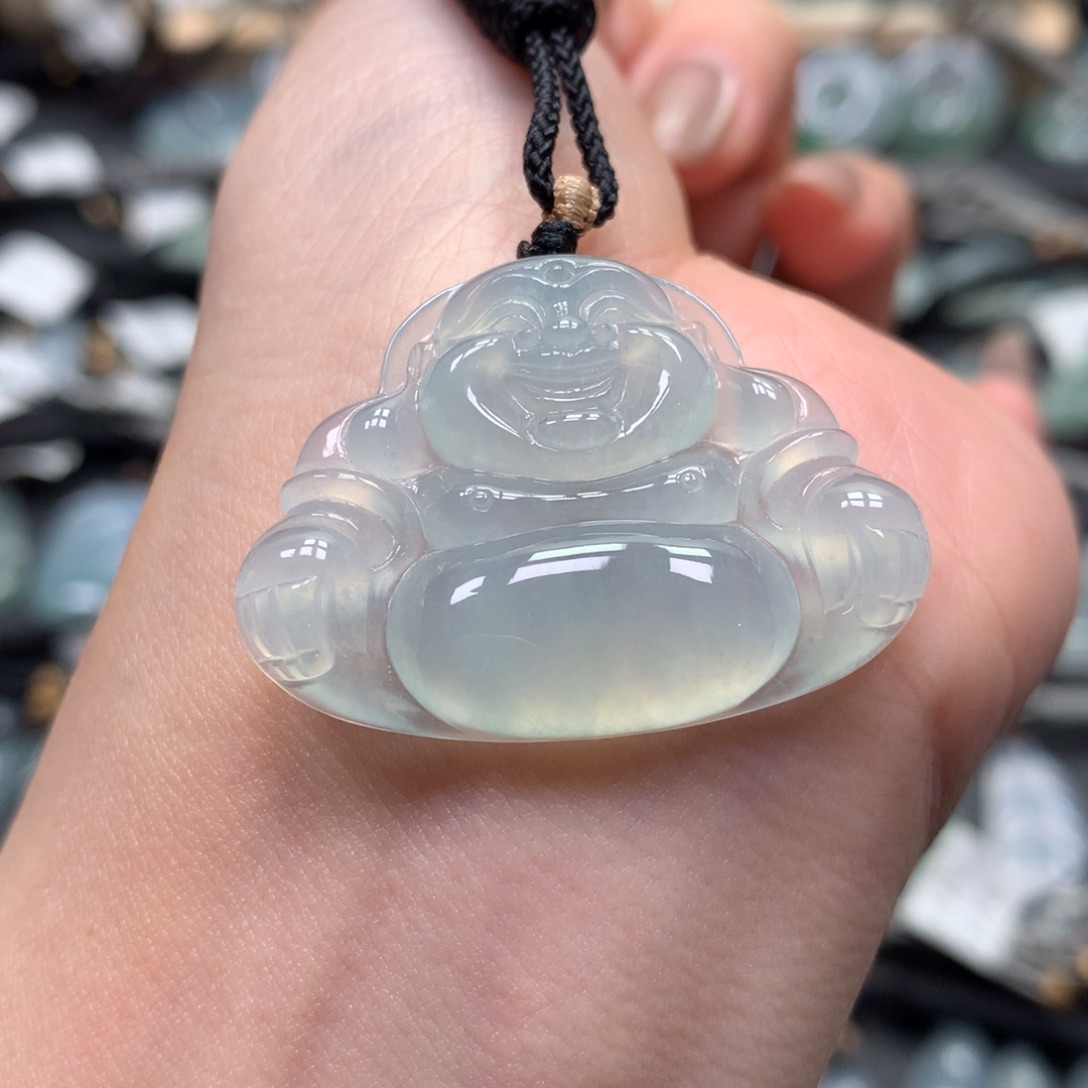 翡翠颈饰未镶嵌佛公