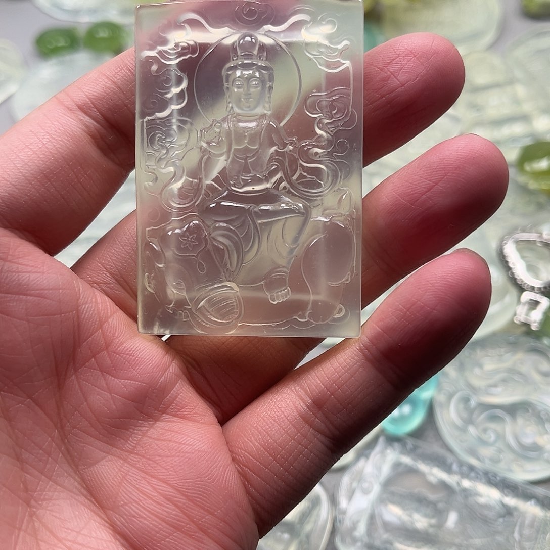 蛇纹石玉颈饰未镶嵌