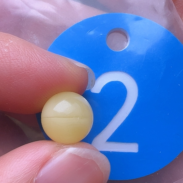 蜜蜡裸石未镶嵌划痕9.2m m