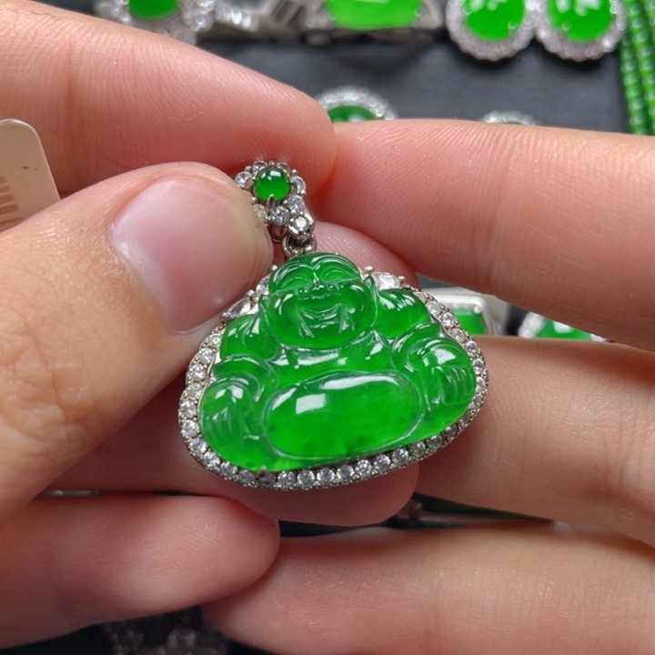 翡翠颈饰银S925镶嵌吊坠