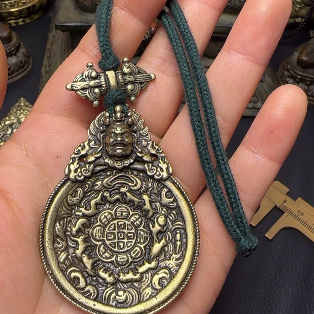 李***生泥塑藏传牌子……藏传牌子