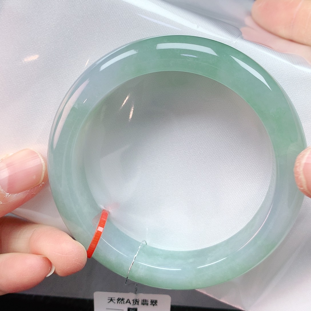 翡翠手镯未镶嵌55+圈