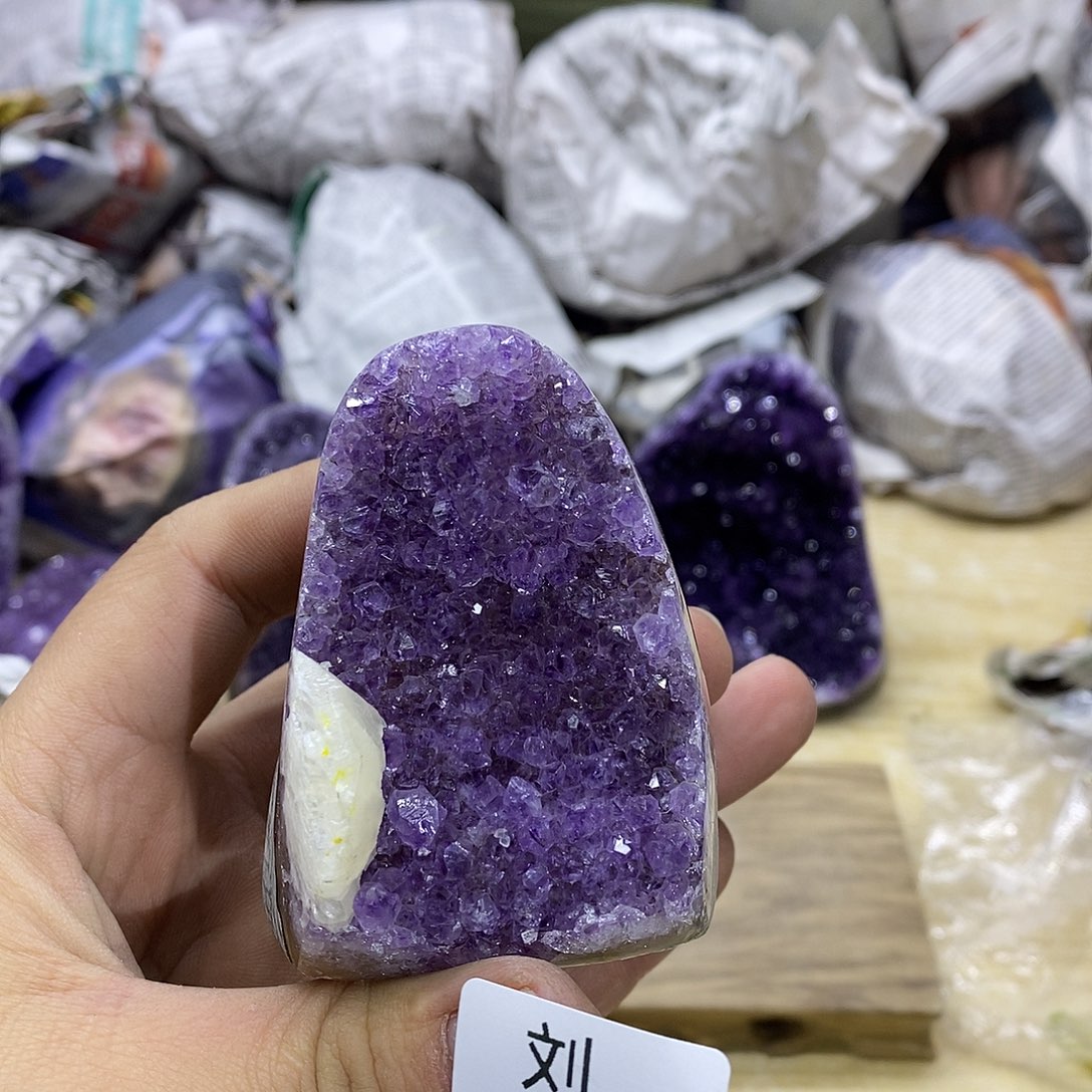 未镶嵌水晶珠宝半成品