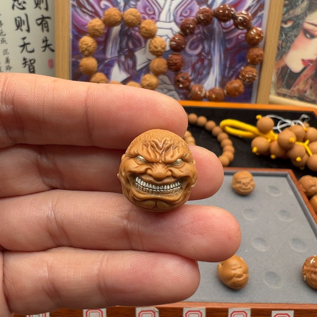 吊坠猴头核桃大牙