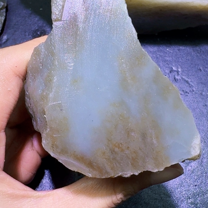 未镶嵌和田玉（糖玉）珠宝半成品
