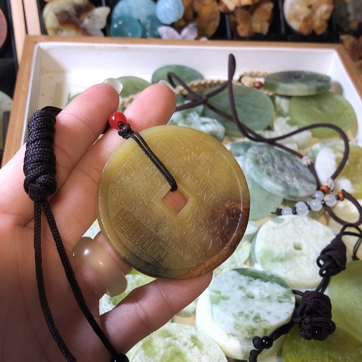 岫玉未镶嵌岫玉挂件